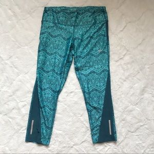 Nike Dri-Fit Teal Printed Relay Crop Leggings Size Medium Activewear Athletic